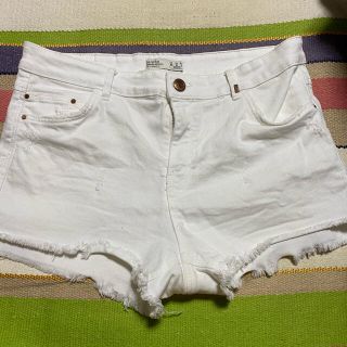 ベルシュカ(Bershka)のBershka ダメージデニム　ショートパンツ(ショートパンツ)