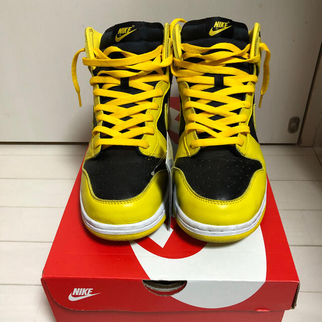 NIKE(ナイキ)のNIKE DUNK HIGH BLACK/VARSITY MAIZE 28cm メンズの靴/シューズ(スニーカー)の商品写真