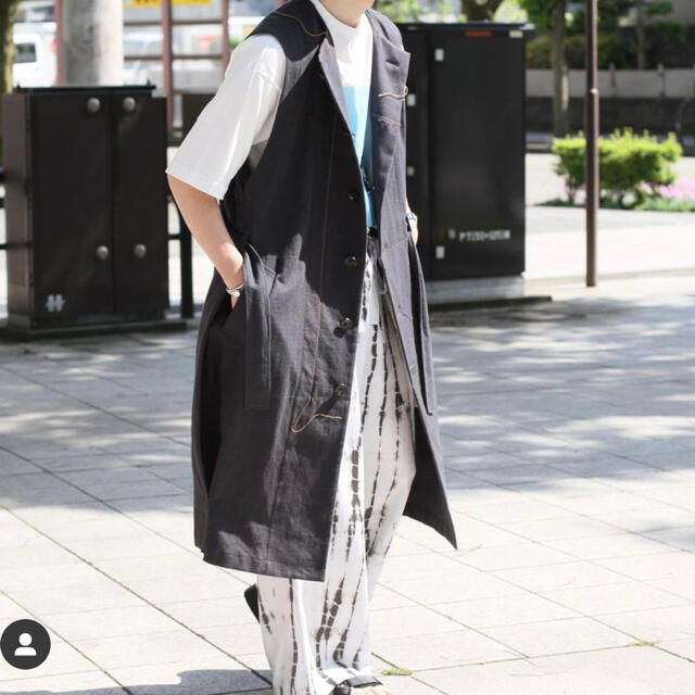 Maison Martin Margiela(マルタンマルジェラ)のKHOKI 20SS Electic Vest ロングベスト ジレ コッキ メンズのトップス(ベスト)の商品写真