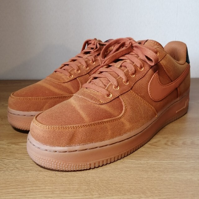 NIKE(ナイキ)の★極美品 特別モデル NIKE AIR FORCE1 '07 LV8 STYLE メンズの靴/シューズ(スニーカー)の商品写真