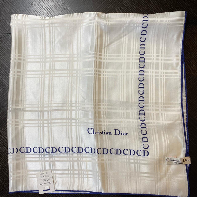 母の日 値下げ　ChristianDior  シルクスカーフChristianDior