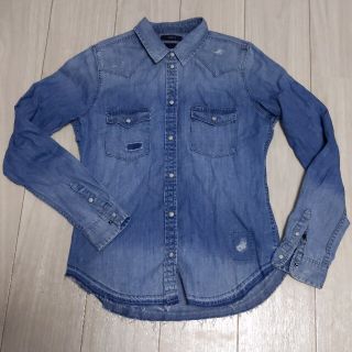 アメリカンイーグル(American Eagle)のAMERICAN EAGLE　ブルーデニムシャツ(シャツ/ブラウス(長袖/七分))