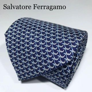 サルヴァトーレフェラガモ(Salvatore Ferragamo)の【JAsnkrs様】サルヴァトーレフェラガモ イタリア製 高級シルク ネクタイ(ネクタイ)