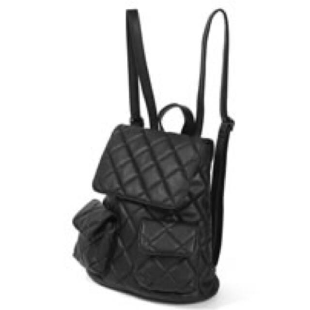 GRL(グレイル)のキルティング黒リュック レディースのバッグ(リュック/バックパック)の商品写真