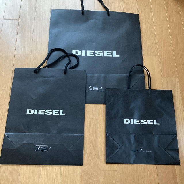 DIESEL(ディーゼル)のディーゼル DIESEL ショップ袋　3枚セット レディースのバッグ(ショップ袋)の商品写真