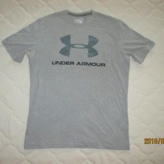 アンダーアーマー(UNDER ARMOUR)のアンダーアーマー　グレーＴシャツ　　Ｍ(Tシャツ/カットソー(半袖/袖なし))