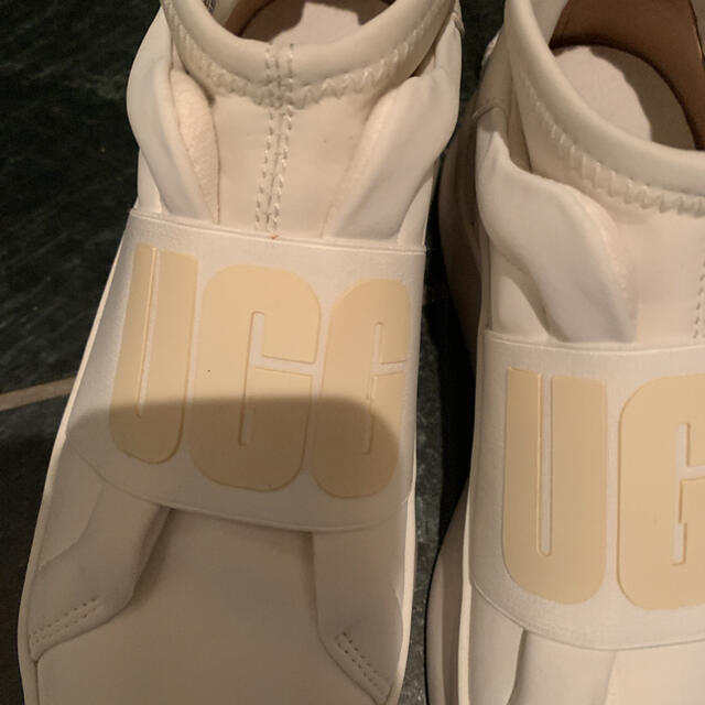 UGG(アグ)のUGG白スニーカー レディースの靴/シューズ(スニーカー)の商品写真