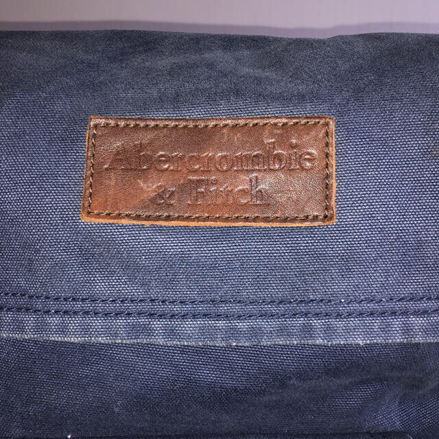 Abercrombie&Fitch(アバクロンビーアンドフィッチ)の激レア！アバクロのショルダーバッグ メンズのバッグ(ショルダーバッグ)の商品写真