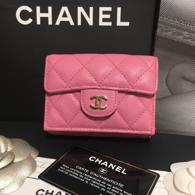 CHANEL(シャネル)の超美品★ シャネル 新作 三つ折り財布 ナノウォレット 31番台 正規品 レディースのファッション小物(財布)の商品写真