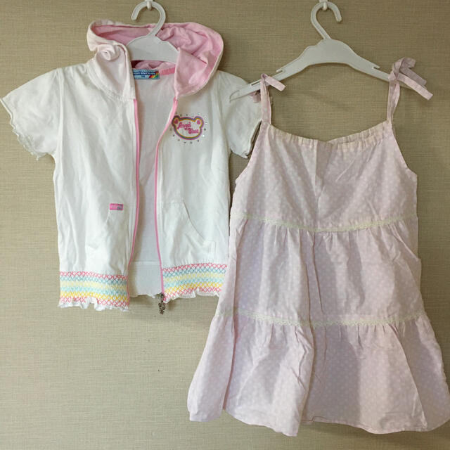 angelblue(エンジェルブルー)のパーカー　ワンピース　セット　120 キッズ/ベビー/マタニティのキッズ服女の子用(90cm~)(ワンピース)の商品写真