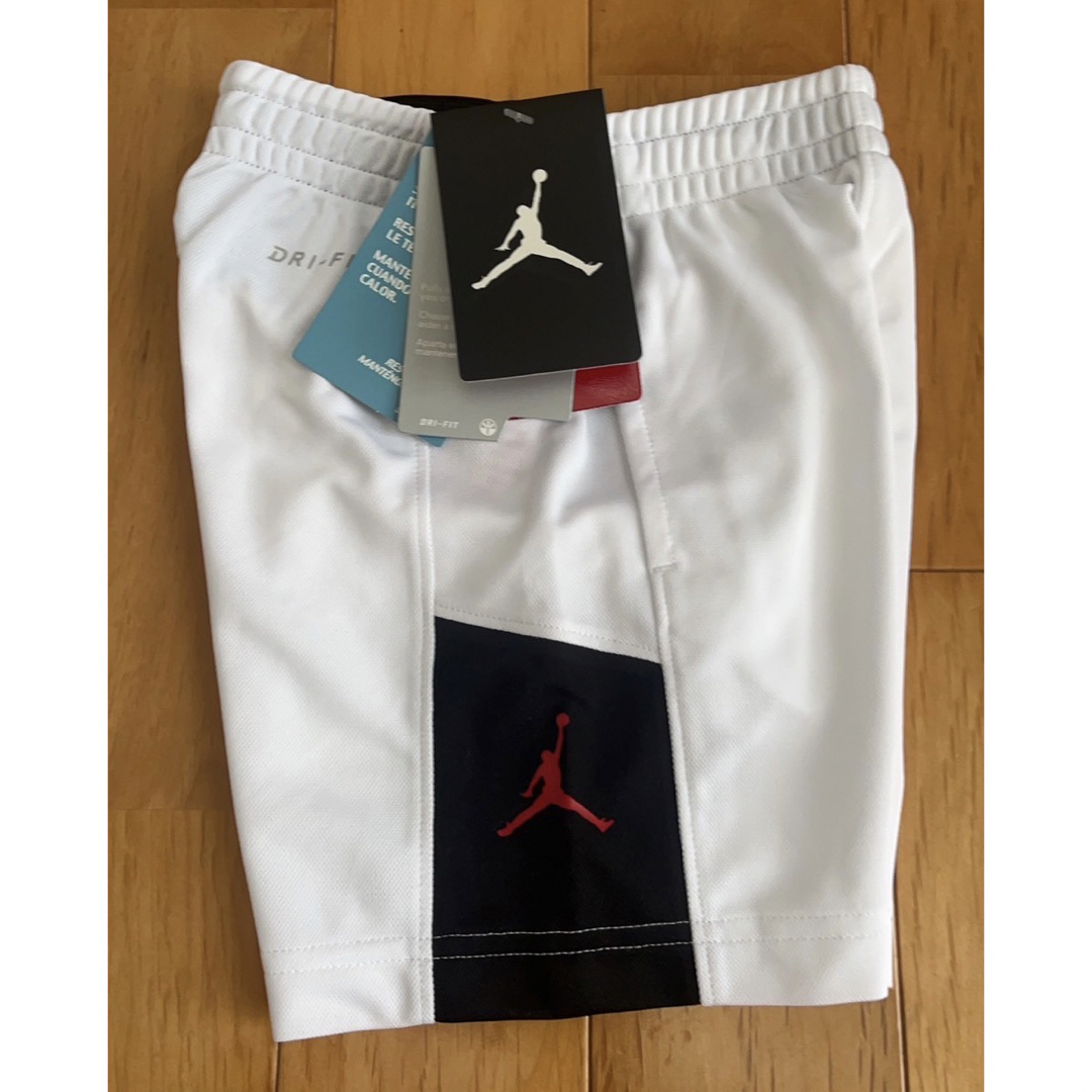 NIKE(ナイキ)のAir Jordan キッズ ハーフパンツ キッズ/ベビー/マタニティのキッズ服男の子用(90cm~)(パンツ/スパッツ)の商品写真