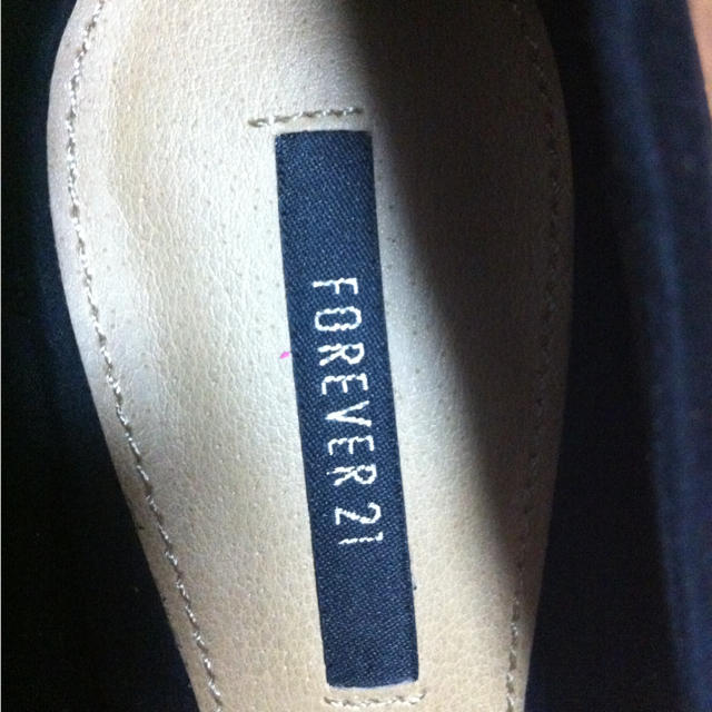 FOREVER 21(フォーエバートゥエンティーワン)のFOREVER21パンプス レディースの靴/シューズ(ハイヒール/パンプス)の商品写真