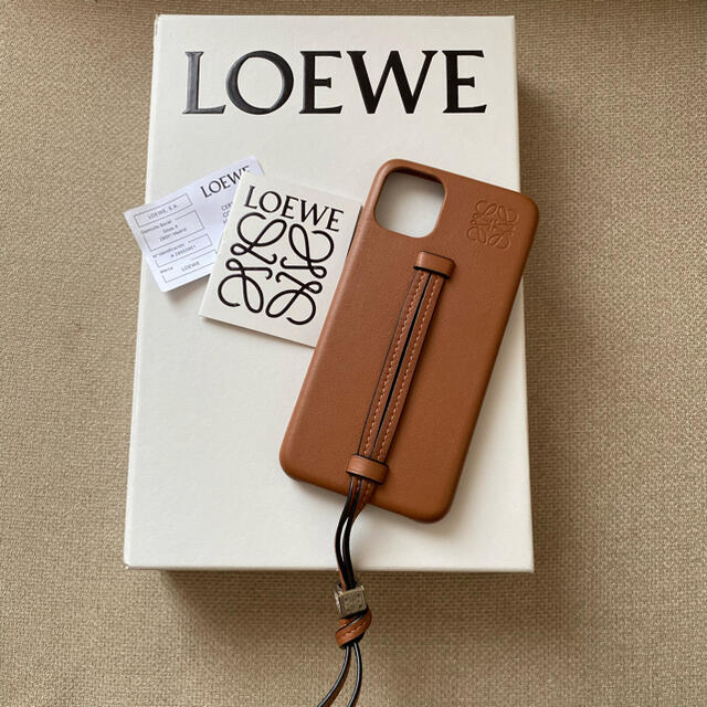 LOEWE(ロエベ)の週末値下げ☆正規品✨美品ロエベ　LOEWE 人気iPhoneケース　レザー スマホ/家電/カメラのスマホアクセサリー(iPhoneケース)の商品写真