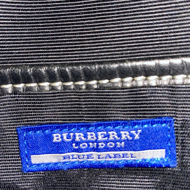 BURBERRY BLUE LABEL(バーバリーブルーレーベル)のバーバリーブルーレーベル　斜め掛けショルダーバッグ レディースのバッグ(ショルダーバッグ)の商品写真