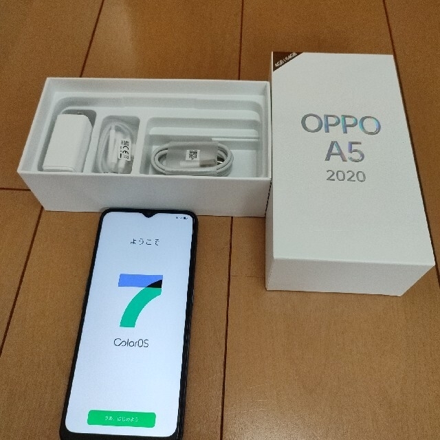 oppo a5 2020　simフリー　ケースのおまけ付き