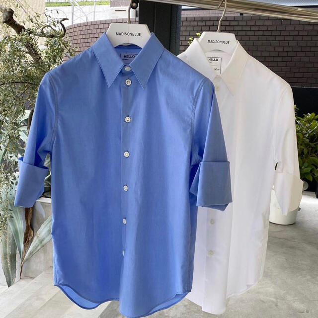 MADISONBLUE(マディソンブルー)の【MADISONBLUE】BIG CUFF HS SHIRT/サックス/00 レディースのトップス(シャツ/ブラウス(半袖/袖なし))の商品写真