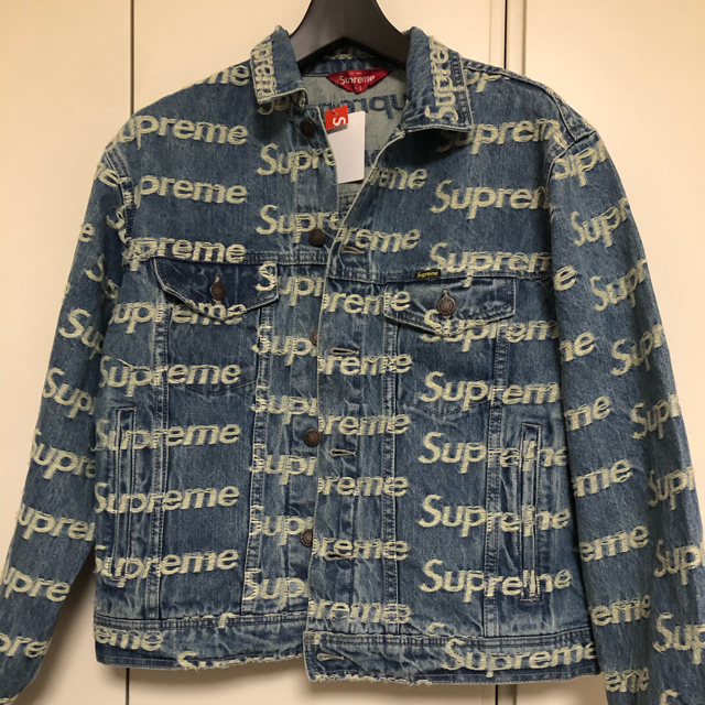 Supreme(シュプリーム)のFrayed Logos Denim Trucker Jacket メンズのジャケット/アウター(Gジャン/デニムジャケット)の商品写真