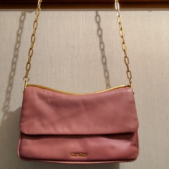 miumiu(ミュウミュウ)の買い物大好き 様 専用 レディースのバッグ(ショルダーバッグ)の商品写真