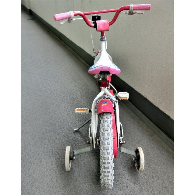 SCHWINN(シュウィン)の自転車　子供用　16インチ　補助輪付　SCHWINN　シュウィン スポーツ/アウトドアの自転車(自転車本体)の商品写真