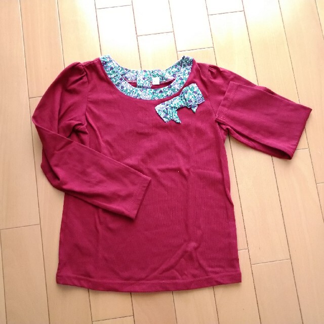 ワインレッド長袖カットソー　120 キッズ/ベビー/マタニティのキッズ服女の子用(90cm~)(Tシャツ/カットソー)の商品写真