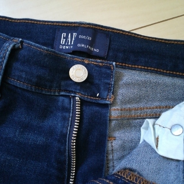 GAP(ギャップ)のGAP　レディース　デニム　000　Girlfriend レディースのパンツ(デニム/ジーンズ)の商品写真