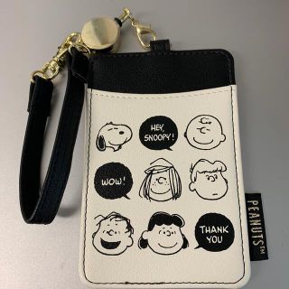 スヌーピー(SNOOPY)の＊くらちゃん様専用＊【新品・未使用】スヌーピー　パスケース(パスケース/IDカードホルダー)