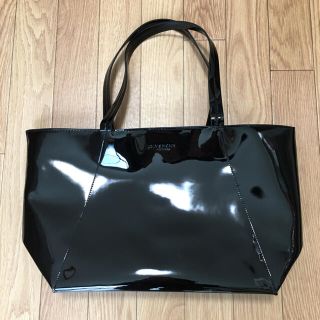 ジバンシィ(GIVENCHY)の冬子様専用　GIVENCHY Perfume エナメル ブラック バッグ　新品(トートバッグ)