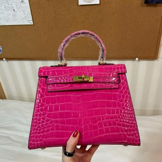 HERMES ケリー25 ミニケリー ピンク クロコ ノベルティの通販｜ラクマ