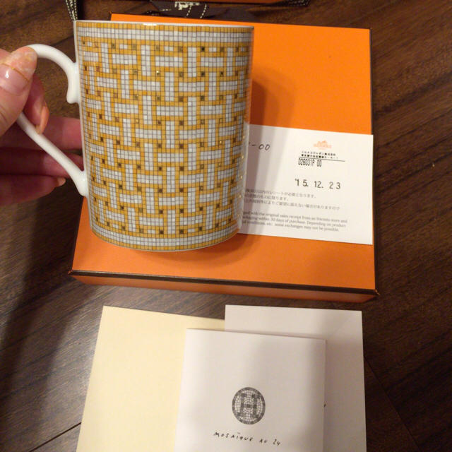 Hermes(エルメス)のamelie様専用★売切セール！新品★本物 エルメス マグカップ インテリア/住まい/日用品のキッチン/食器(グラス/カップ)の商品写真