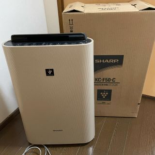 シャープ(SHARP)のシャープ　空気清浄機　KC-F50-C(空気清浄器)