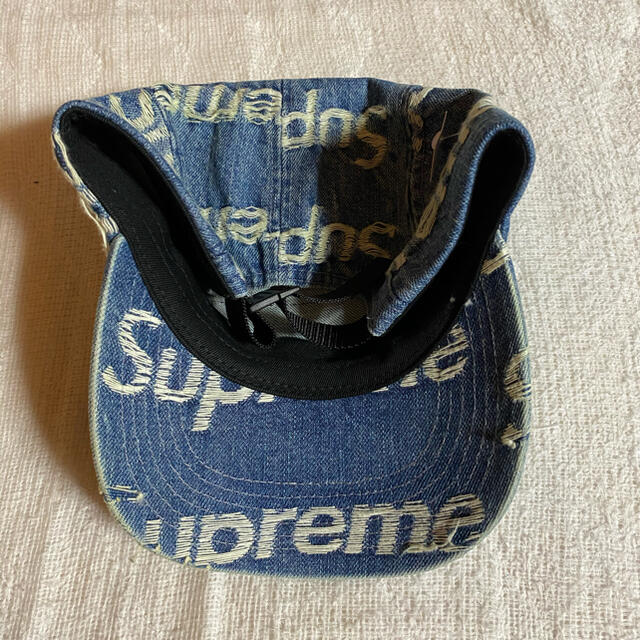 Supreme(シュプリーム)のsupreme Frayed Logos Denim Camp Cap 青 メンズの帽子(キャップ)の商品写真