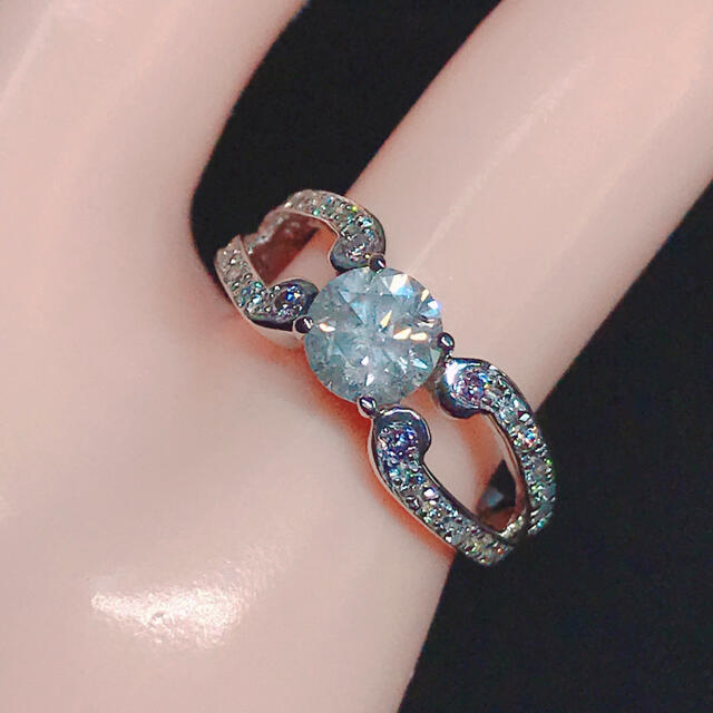 天然ピンクダイヤモンドリング PT900 大粒ダイヤ 0.72ct ダイヤ 豪華 レディースのアクセサリー(リング(指輪))の商品写真