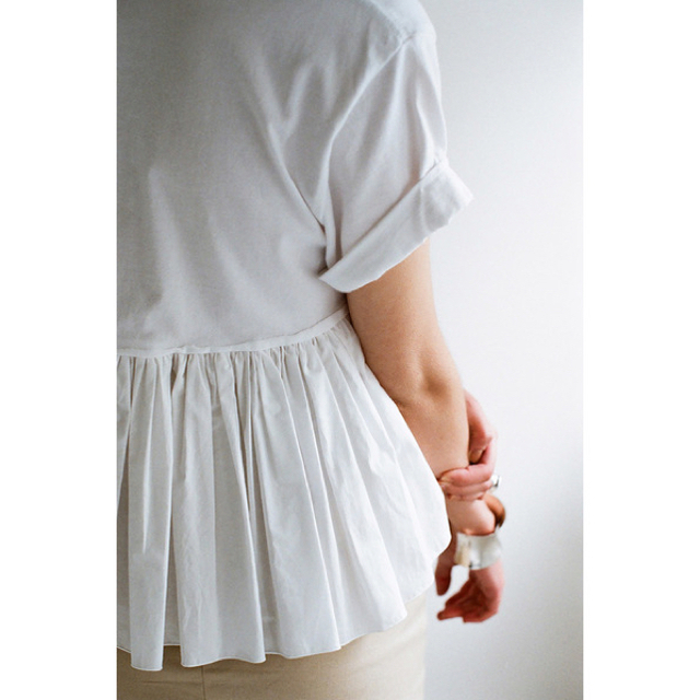 STUDIOUS(ステュディオス)のeri様専用【CLANE】BACK FRILL TEE レディースのトップス(Tシャツ(半袖/袖なし))の商品写真