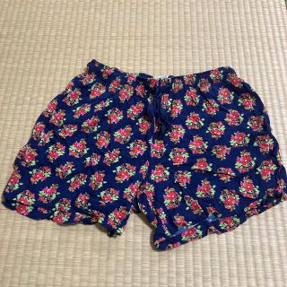 ユニクロ(UNIQLO)のUNIQLO 花柄　ショートパンツ　M(ショートパンツ)