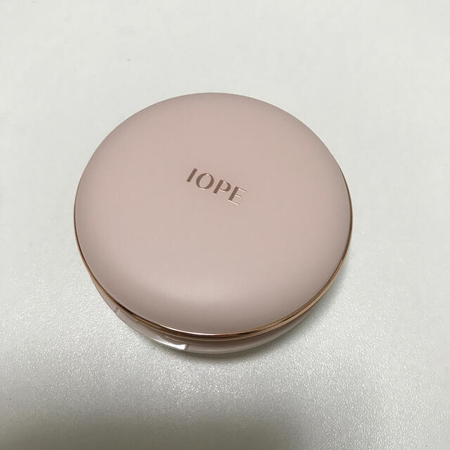 IOPE(アイオペ)のIOPE♡エアクッション ピンクケース コスメ/美容のベースメイク/化粧品(ファンデーション)の商品写真