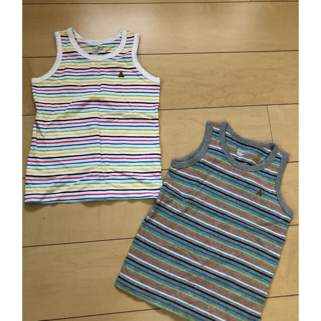 GAP(ギャップ)の28男女110本物GAPの半袖カットソー２点　夏物　美品 キッズ/ベビー/マタニティのキッズ服男の子用(90cm~)(Tシャツ/カットソー)の商品写真