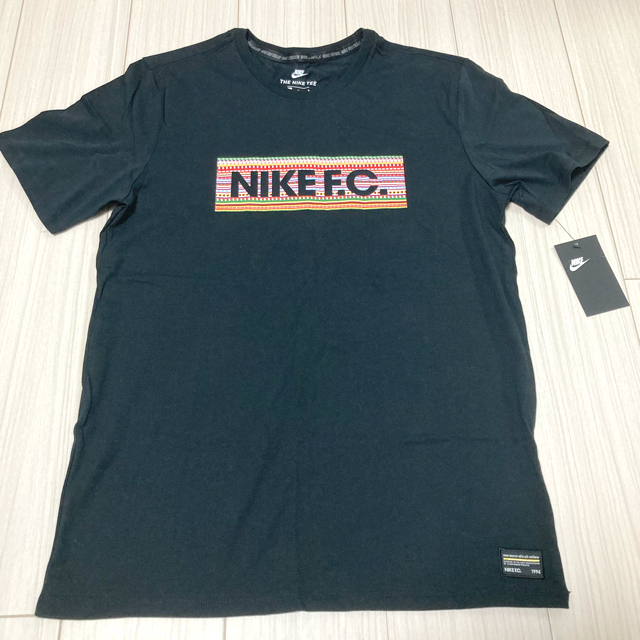 NIKE(ナイキ)のNIKE Tシャツ  Ｌ メンズ 黒 新品未使用 メンズのトップス(シャツ)の商品写真