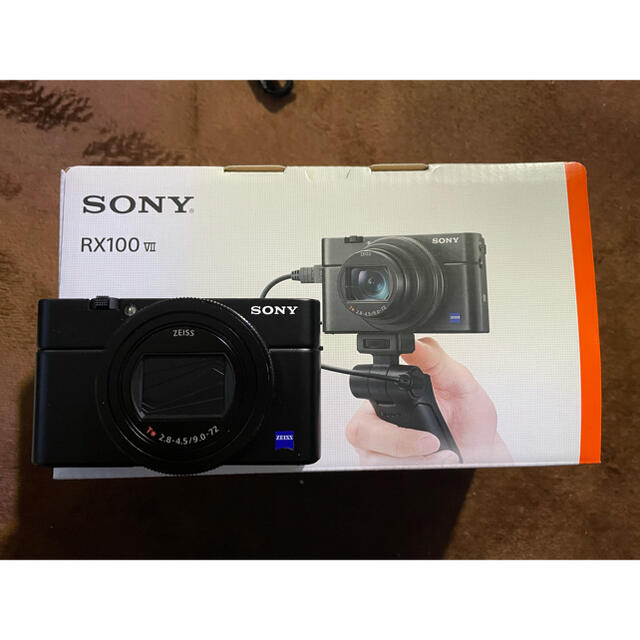 SONY(ソニー)のRX100M7 SONY　シューティンググリップキット　DSC-RX100M7G スマホ/家電/カメラのカメラ(コンパクトデジタルカメラ)の商品写真