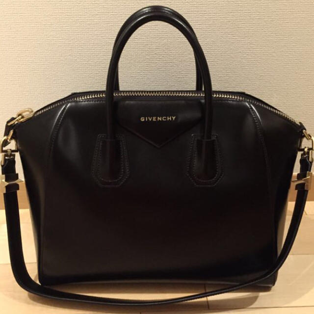 GIVENCHY(ジバンシィ)のonly♡様専用です！美品❤︎GIVENCHY アンティゴナ 伊勢丹購入 レディースのバッグ(ハンドバッグ)の商品写真