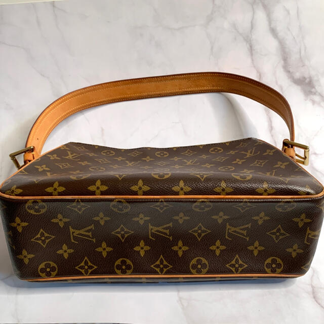 LOUIS VUITTON(ルイヴィトン)のルイヴィトン モノグラム ヴィバシテ GM ショルダーバッグ レディースのバッグ(ショルダーバッグ)の商品写真