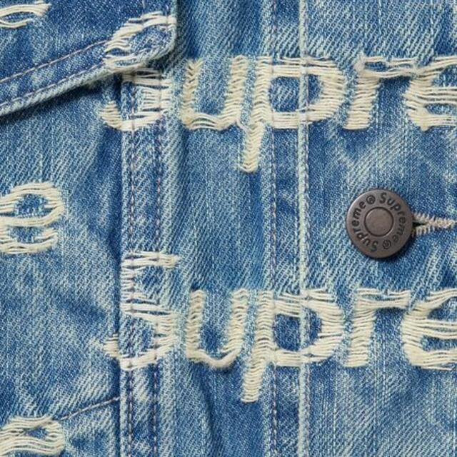 Supreme(シュプリーム)のSupreme Frayed Logos Denim TruckerJacket メンズのジャケット/アウター(Gジャン/デニムジャケット)の商品写真