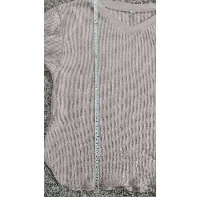 UNIQLO(ユニクロ)のワッフル ロング Tシャツ ピンクベージュ ユニクロ L レディースのトップス(Tシャツ(長袖/七分))の商品写真
