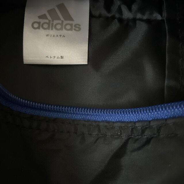 adidas(アディダス)のアディダス　斜め掛けバッグ　キッズ　美品　ボディバッグ？ キッズ/ベビー/マタニティのこども用バッグ(その他)の商品写真