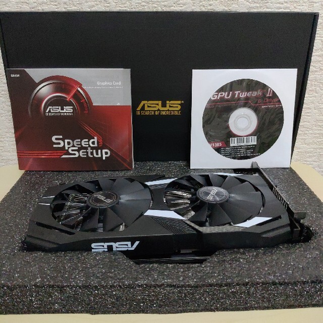 ASUS(エイスース)のASUS Radeon DUAL RX580 OC 8GB グラフィックカード スマホ/家電/カメラのPC/タブレット(PCパーツ)の商品写真