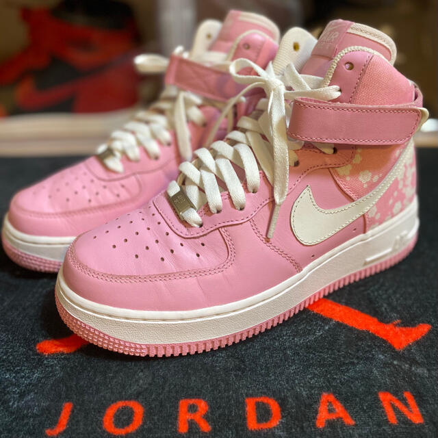 【極美品】NIKE AIR FORCE 1 桜 ピンク