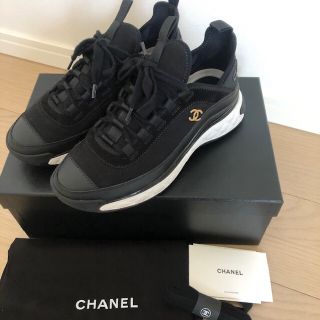 シャネル(CHANEL)のCHANEL　シャネル　人気ロゴスニーカー(スニーカー)