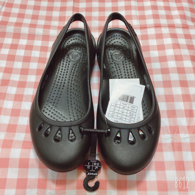 crocs(クロックス)の【新品未使用】クロックス  カディ スリングバック ウィメン レディースの靴/シューズ(サンダル)の商品写真