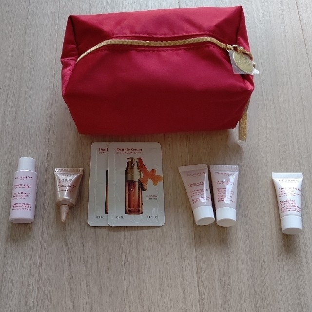 CLARINS(クラランス)のCLARINS ポーチ&サンプル コスメ/美容のキット/セット(サンプル/トライアルキット)の商品写真