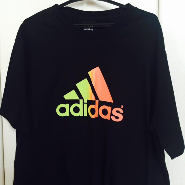 adidas(アディダス)のadidas Tシャツ メンズのトップス(Tシャツ/カットソー(半袖/袖なし))の商品写真