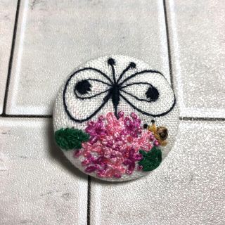 ミナペルホネン(mina perhonen)のミナペルホネン　ハンドメイド　刺繍　ブローチ(コサージュ/ブローチ)